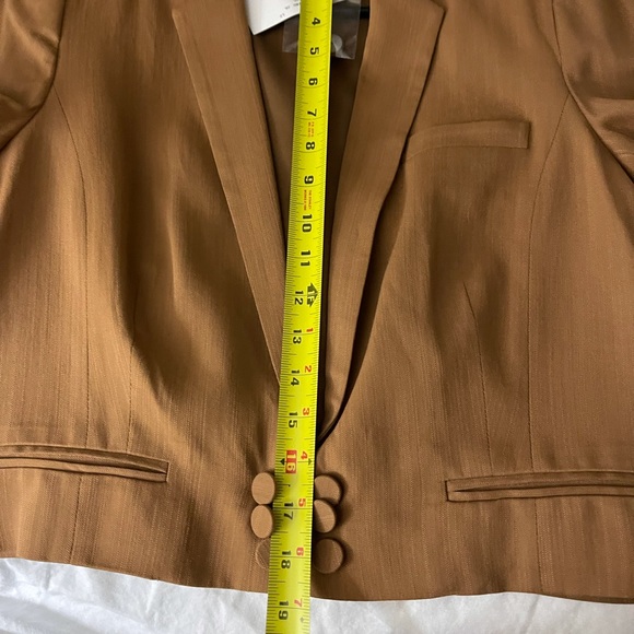 Intermix cropped blazer - Picture 13 of 13